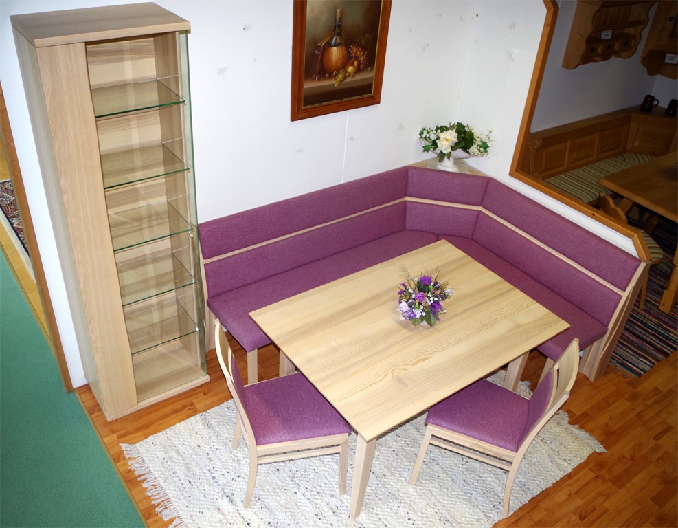 Anrei Stamm Vitrine 1